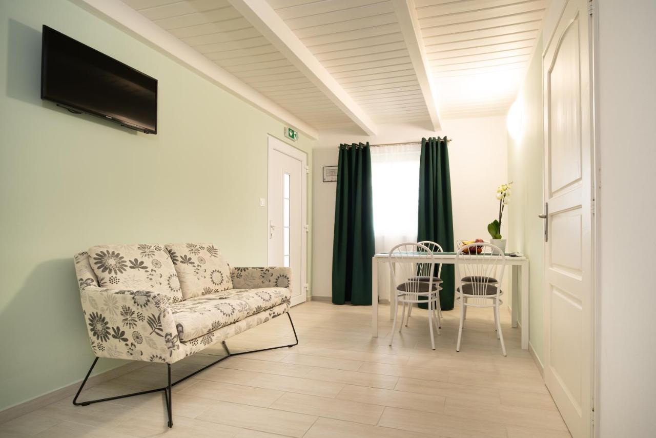 Topaz Apartmanhazak Balatongyörök المظهر الخارجي الصورة