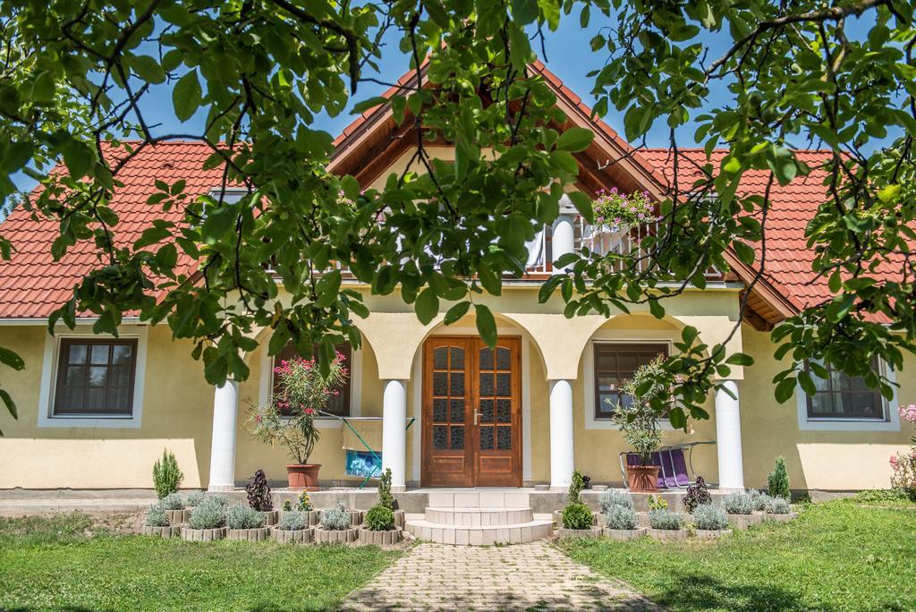 Topaz Apartmanhazak Balatongyörök المظهر الخارجي الصورة