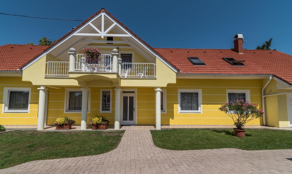 Topaz Apartmanhazak Balatongyörök المظهر الخارجي الصورة